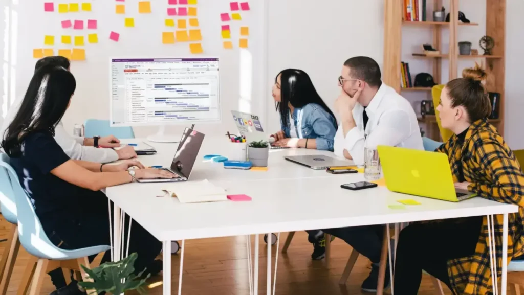 How to Write a Project Report (with Best Practices Templates for Microsoft 365)